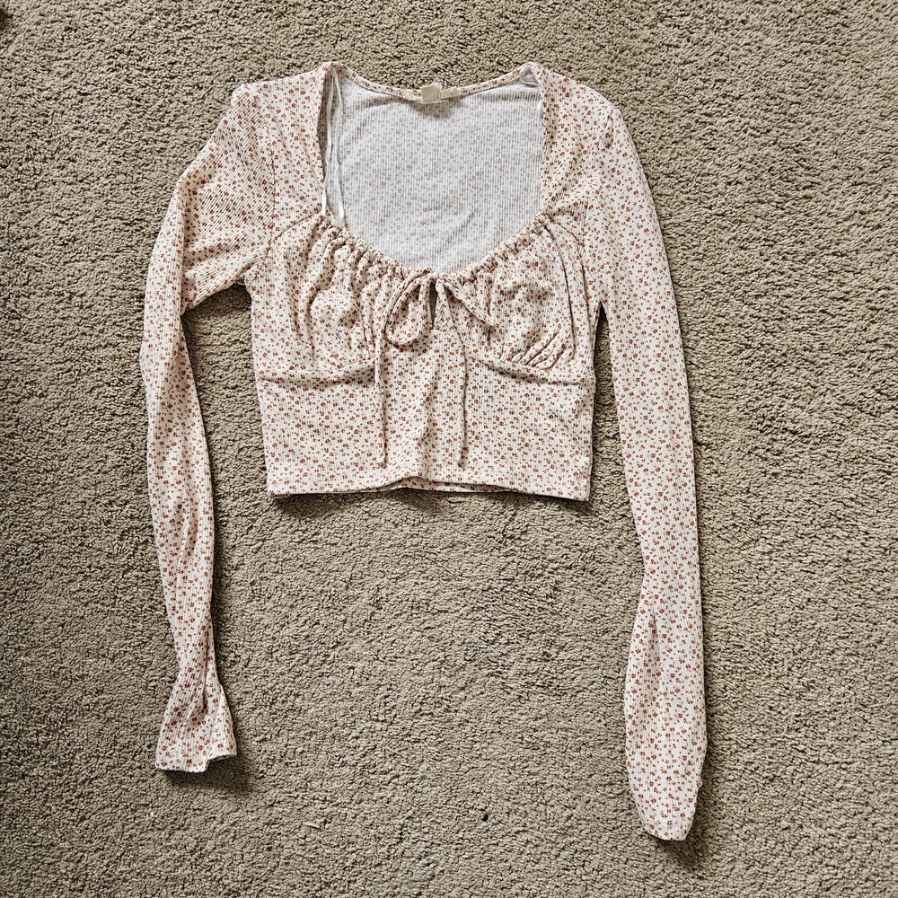 Aeropostale Cropped Floral Tie Front Long Sleeve